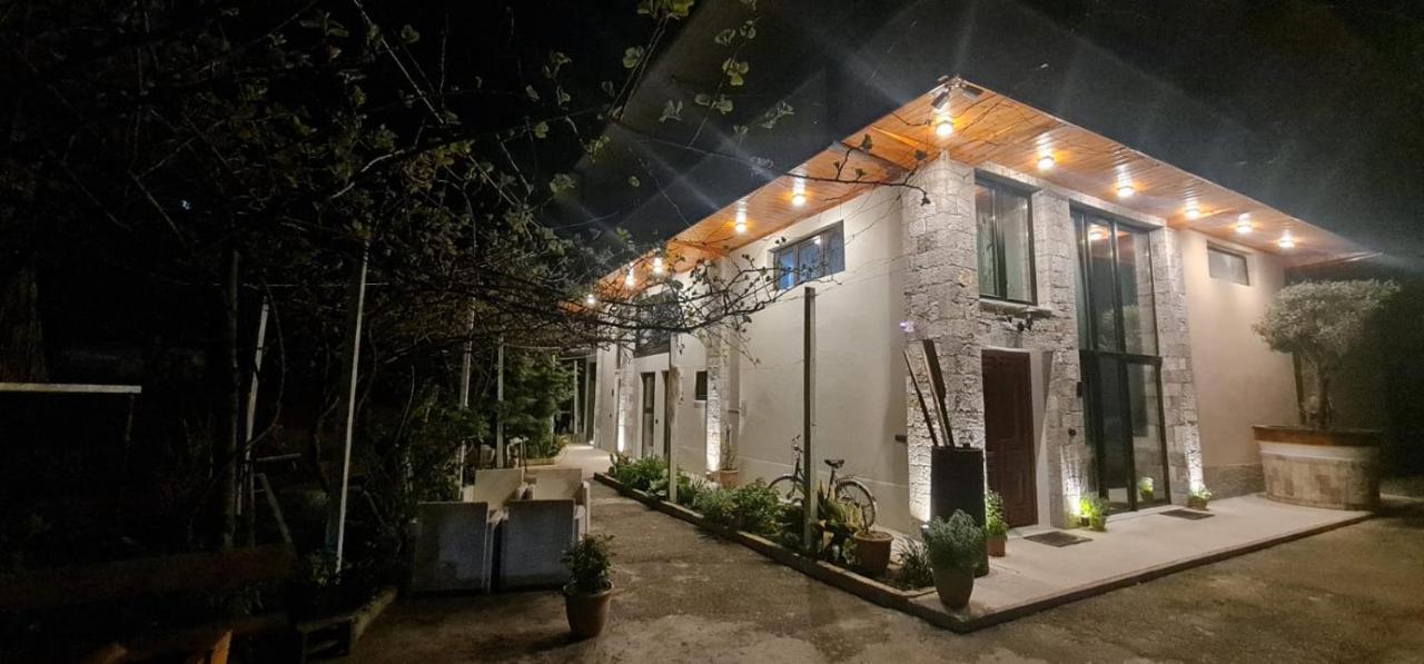 Tushemisht Bujtina Gjyshi Ilo酒店 外观 照片