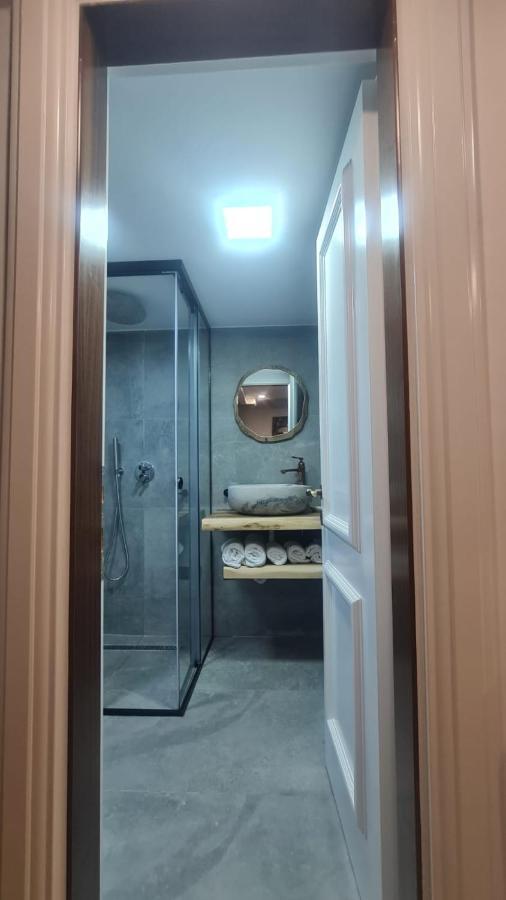 Tushemisht Bujtina Gjyshi Ilo酒店 外观 照片